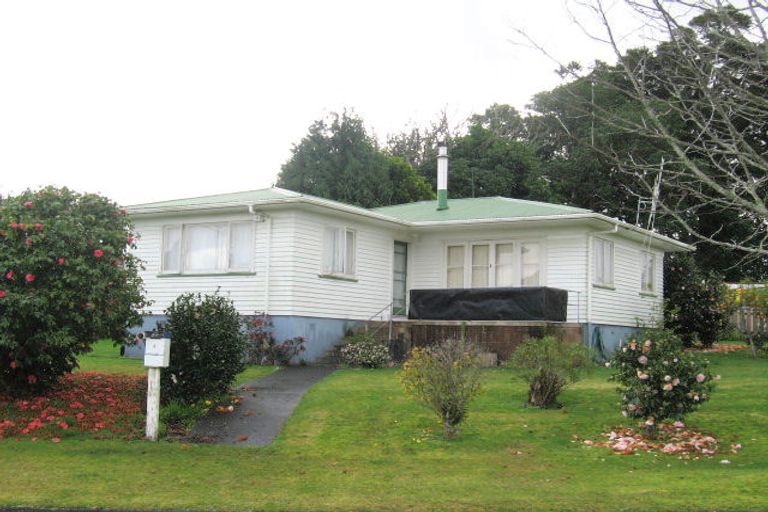 Photo of property in 2 Mcinnes Avenue, Te Kamo, Whangarei, 0112