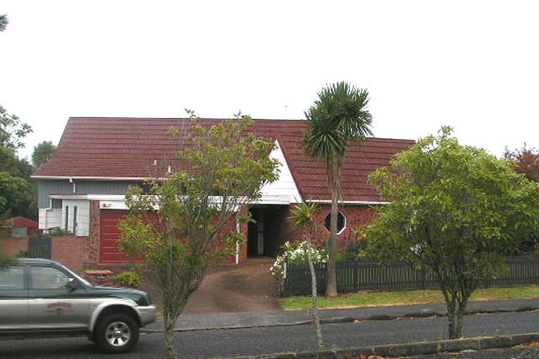 Photo of property in 64 Kennedy Avenue, Forrest Hill, Auckland, 0620