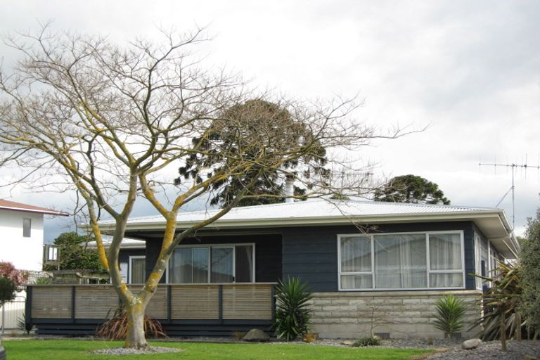 Photo of property in 8 Sutton Avenue, Clive, 4102