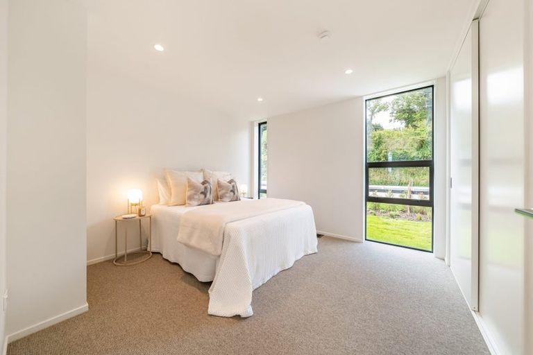 Photo of property in 43 Paekakariki Hill Road, Pauatahanui, Porirua, 5381