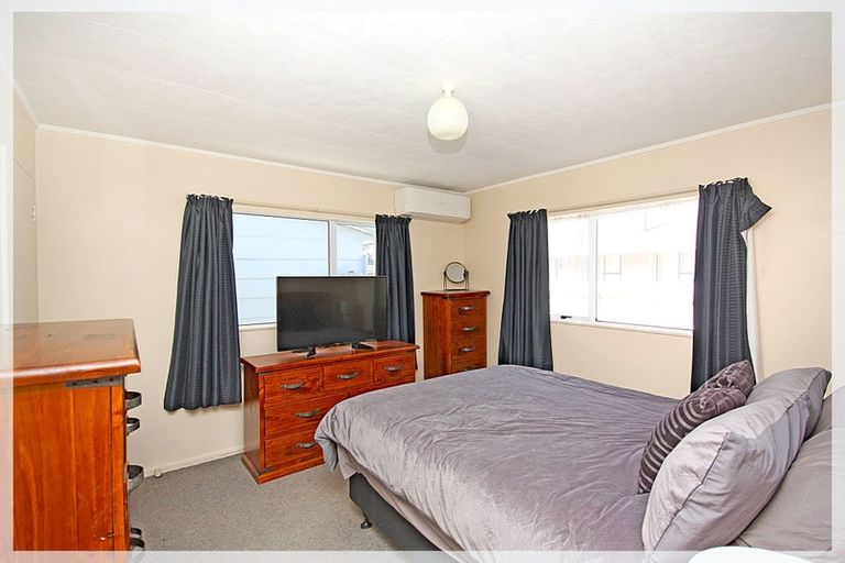 Photo of property in 28 Cousins Avenue East, Foxton Beach, Foxton, 4815