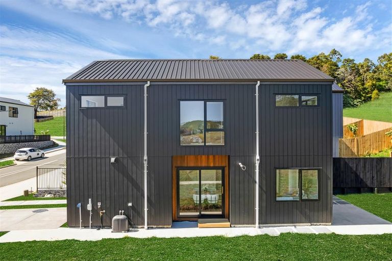 Photo of property in 20 Piringa Road, Pukekohe, 2120