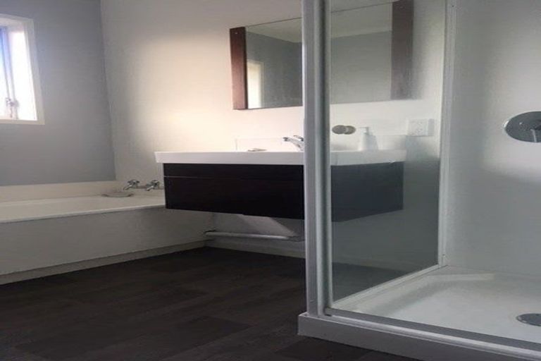 Photo of property in 2/57 Mcintyre Road, Mangere Bridge, Auckland, 2022