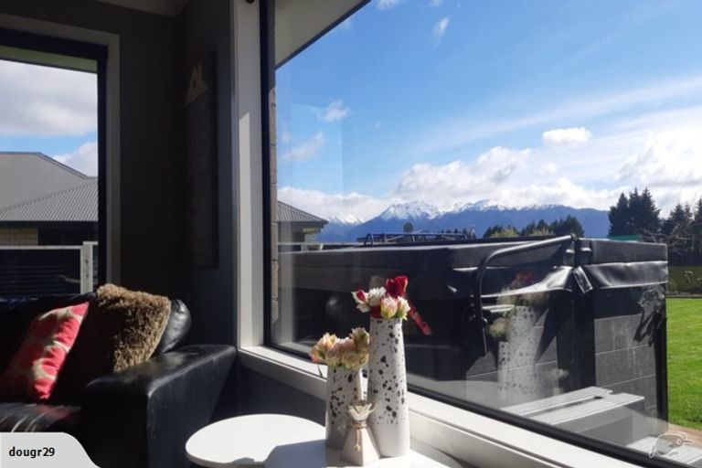 Photo of property in 27 Orbell Crescent, Te Anau, 9679