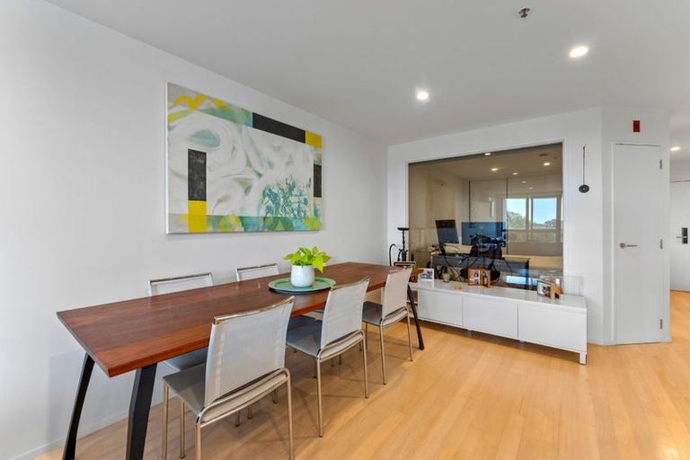 Photo of property in Mon Desir Apartments, 4b/175 Hurstmere Road, Takapuna, Auckland, 0622