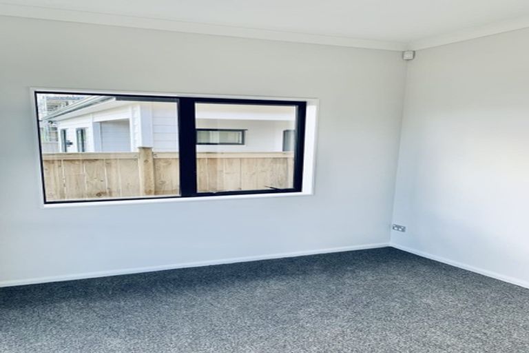 Photo of property in 98 Tir Conaill Avenue, Flat Bush, Auckland, 2019