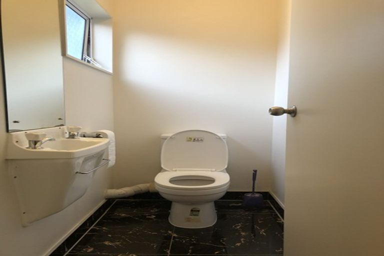 Photo of property in 2/224 Onewa Road, Birkenhead, Auckland, 0626