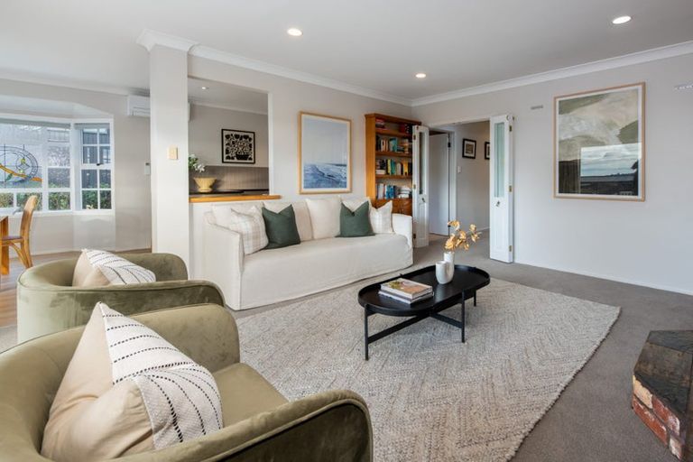 Photo of property in 147 Churchill Road, Rothesay Bay, Auckland, 0630