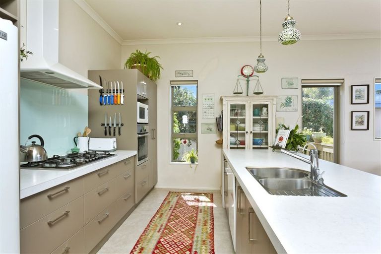 Photo of property in 22 Stillwater Crescent, Stillwater, Silverdale, 0993