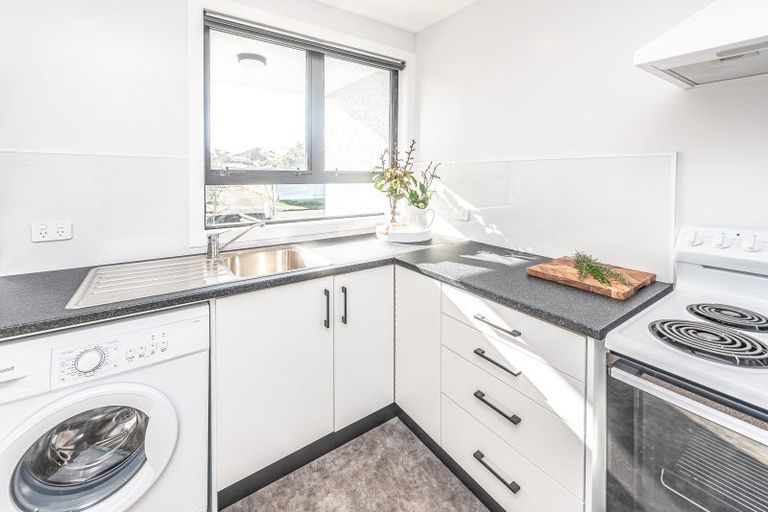 Photo of property in 1 Kupe Place, Castlecliff, Whanganui, 4501