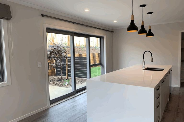 Photo of property in 4 Edenmore Terrace, Fitzherbert, Palmerston North, 4410