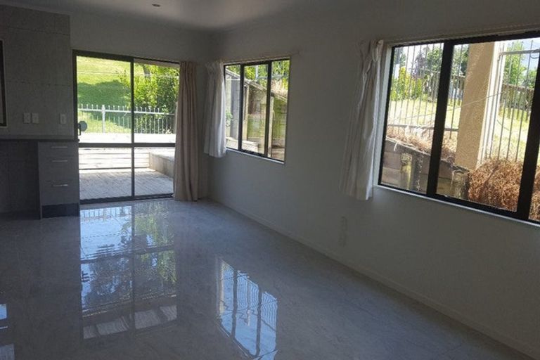 Photo of property in 26/8 Margan Avenue, New Lynn, Auckland, 0600
