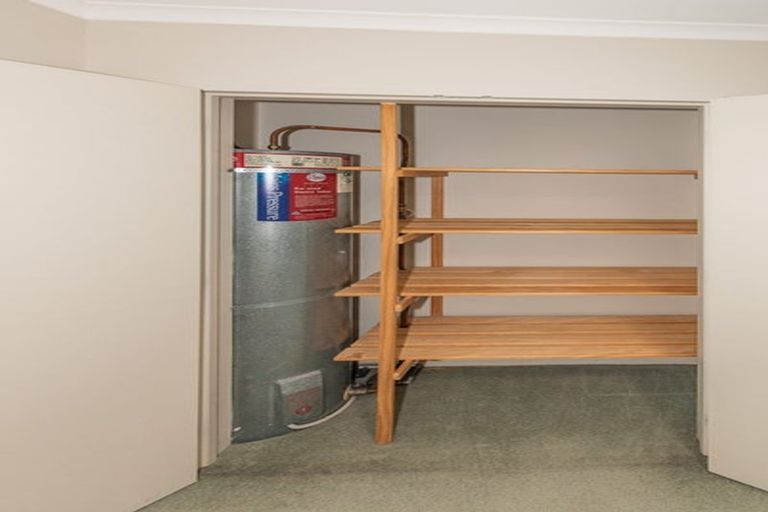 Photo of property in 6/78 Fernhill Way, Oteha, Auckland, 0632