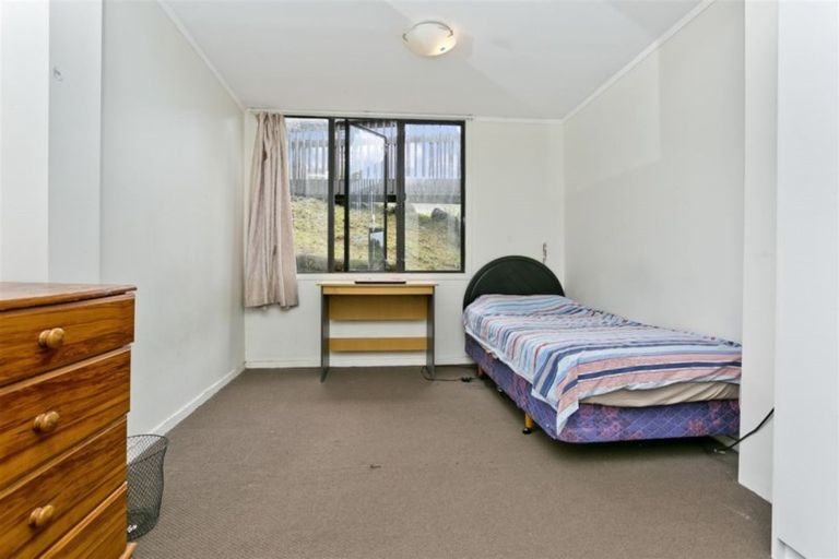 Photo of property in 449 Glenfield Road, Glenfield, Auckland, 0629