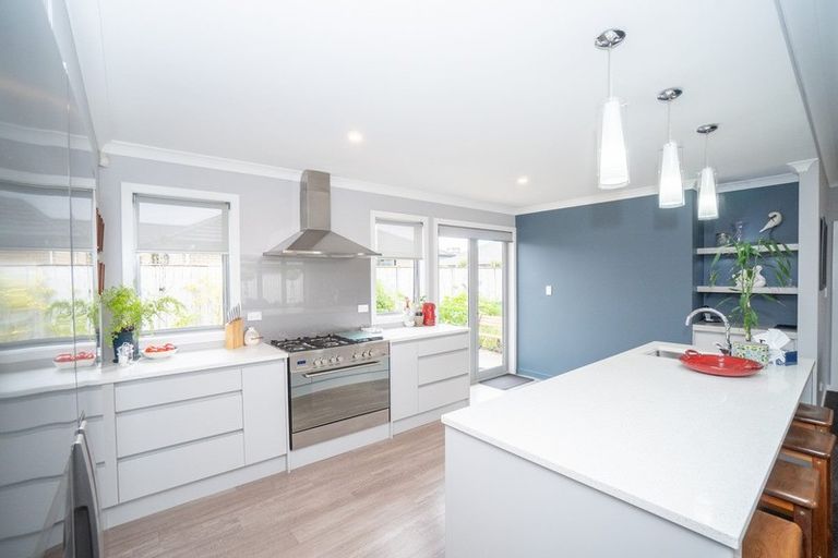 Photo of property in 32 Liberty Grove, Kelvin Grove, Palmerston North, 4414