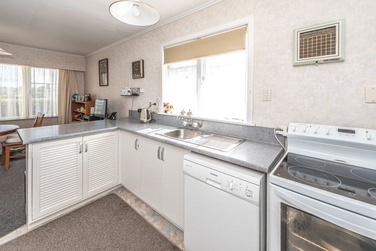 Photo of property in 43 Toi Street, Tawhero, Whanganui, 4501