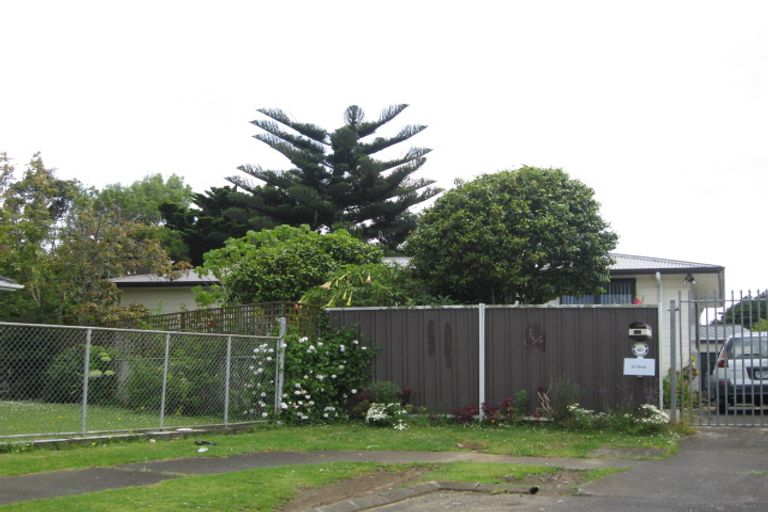 Photo of property in 28 Paine Place, Mangere, Auckland, 2022
