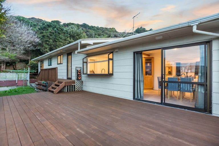 Photo of property in 25 Leeward Drive, Whitby, Porirua, 5024