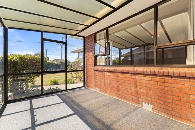 Photo of property in 16 Neill Street, Hornby, Christchurch, 8042