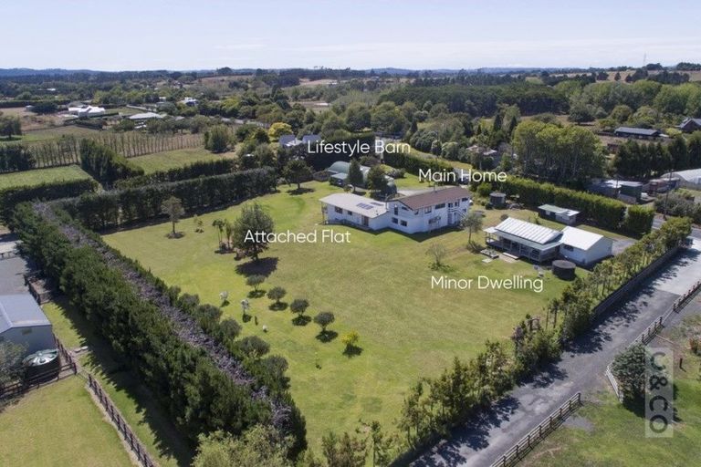 Photo of property in 144 Taupaki Road, Taupaki, Henderson, 0782