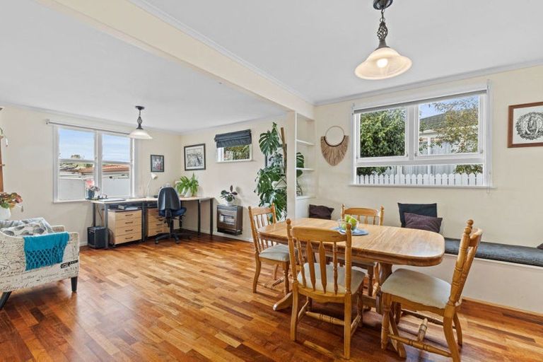 Photo of property in 60 Purnell Street, College Estate, Whanganui, 4500