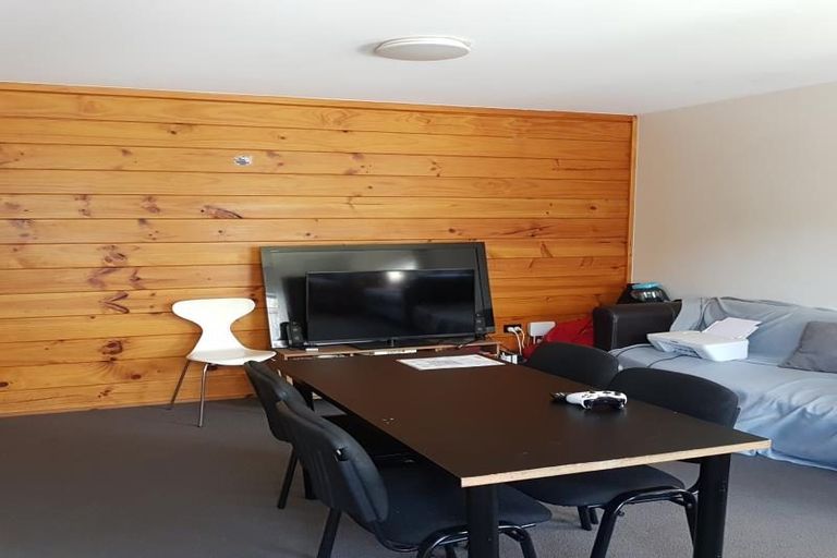 Photo of property in Te Awhina Apartments, 3/22 Sussex Street, Mount Cook, Wellington, 6021