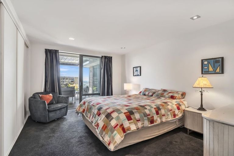 Photo of property in 18 Ravensdale Rise, Westmorland, Christchurch, 8025