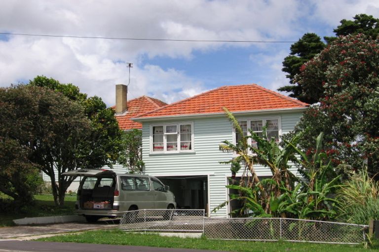 Photo of property in 18 Saxon Street, Waterview, Auckland, 1026