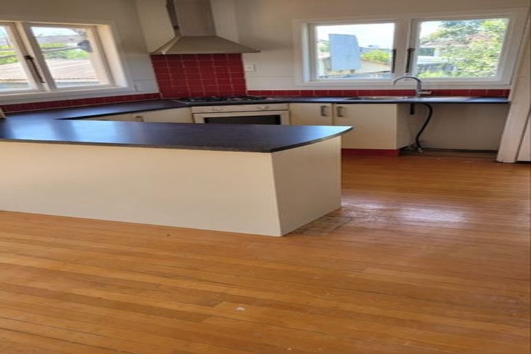 Photo of property in 10 Albert Pryor Avenue, Henderson, Auckland, 0612