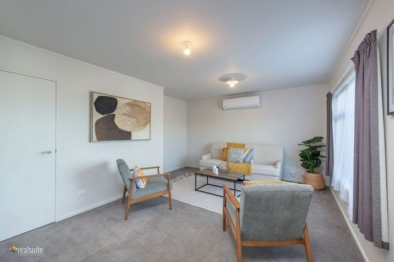 Photo of property in 27 Morere Street, Titahi Bay, Porirua, 5022