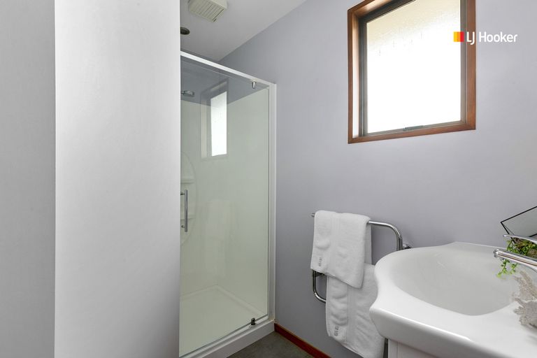 Photo of property in 255 Kenmure Road, Kenmure, Dunedin, 9011