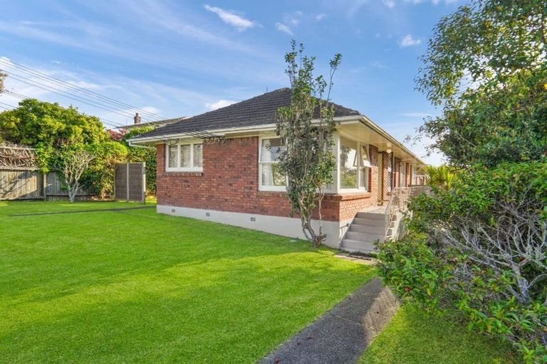 Photo of property in 1/9 Moana Avenue, Belmont, Auckland, 0622