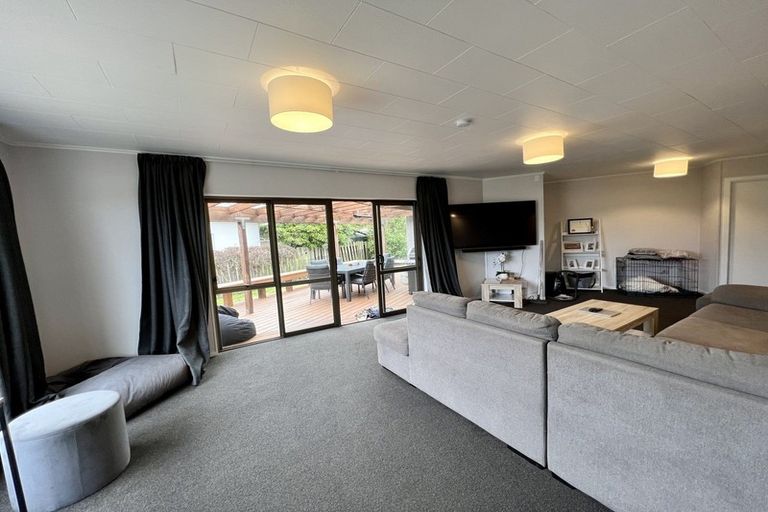 Photo of property in 35 John Street, Otatara, Invercargill, 9879