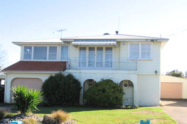Photo of property in 20 Fernaig Street, Papakura, 2110