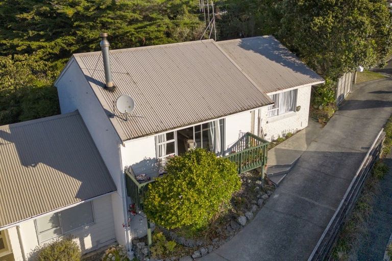 Photo of property in 19a Hicks Close, Whitby, Porirua, 5024