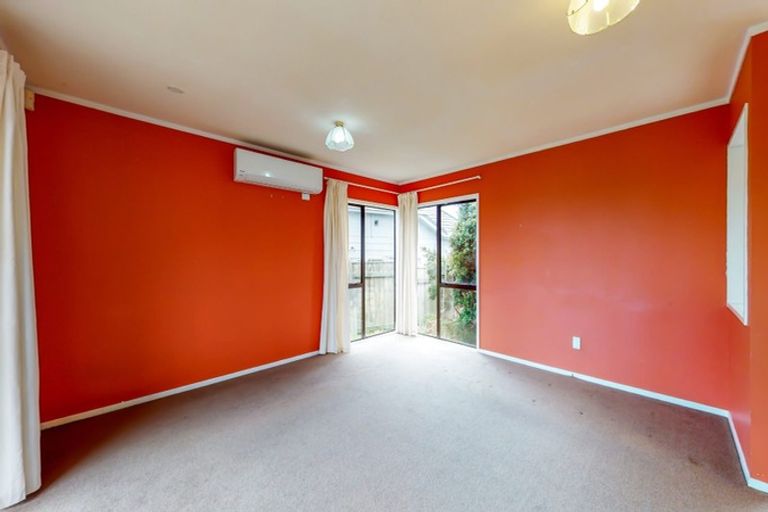 Photo of property in 12 Jasmine Grove, Maungaraki, Lower Hutt, 5010