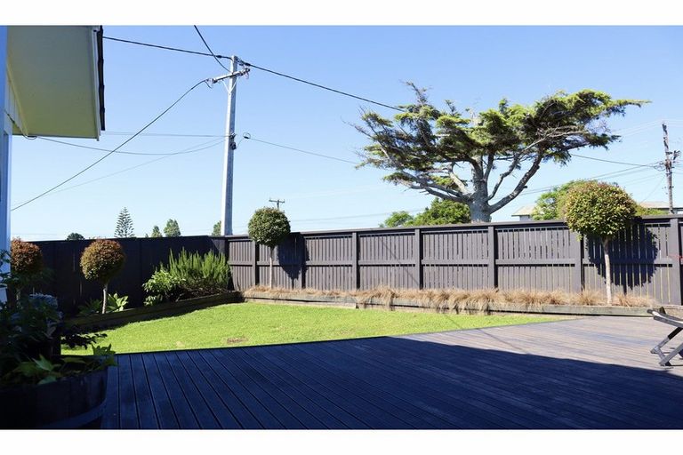 Photo of property in 1/14 James Street, Bayview, Auckland, 0629