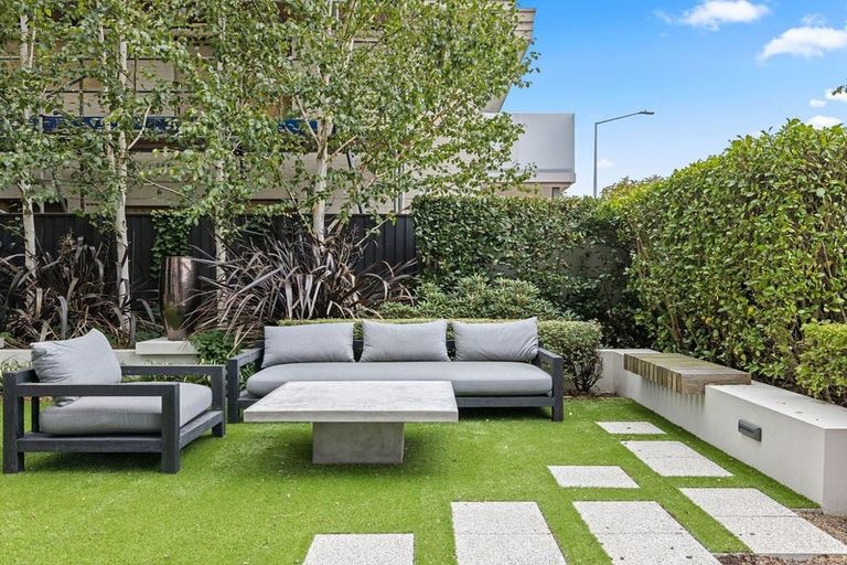 Photo of property in 1/50 Kilmore Street, Christchurch Central, Christchurch, 8013