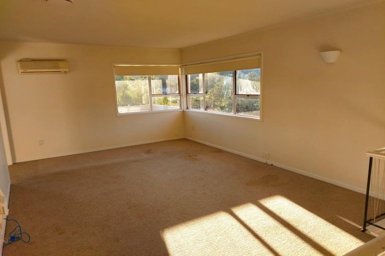 Photo of property in 18 Preston Avenue, Henderson, Auckland, 0610