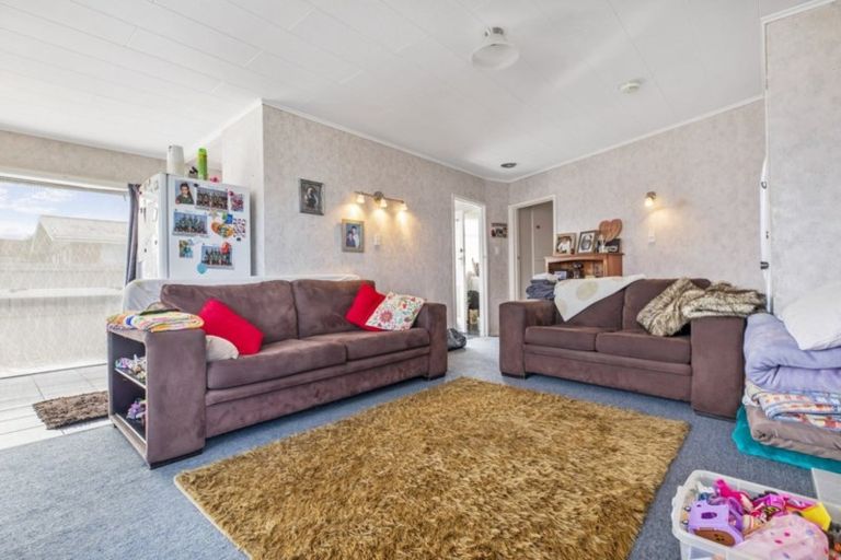 Photo of property in 6 Lugton Street, Nawton, Hamilton, 3200