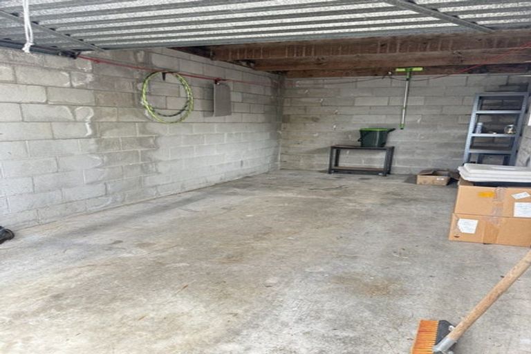 Photo of property in 2/25 Overton Road, Papatoetoe, Auckland, 2025