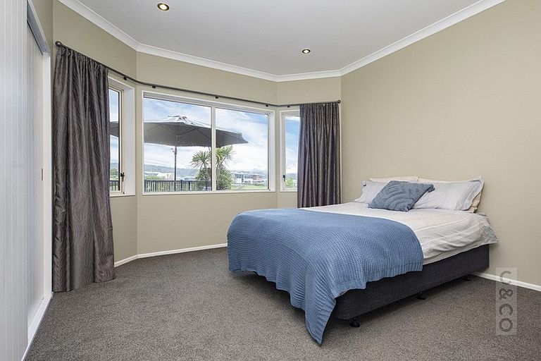 Photo of property in 17 Deacon Road, Riverhead, Kumeu, 0892
