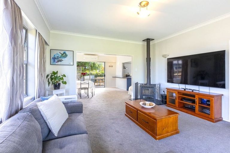 Photo of property in 114 Avondale Road, Taradale, Napier, 4112