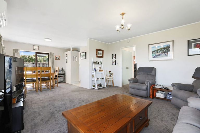 Photo of property in 79 Harvey Street, Waipahihi, Taupo, 3330