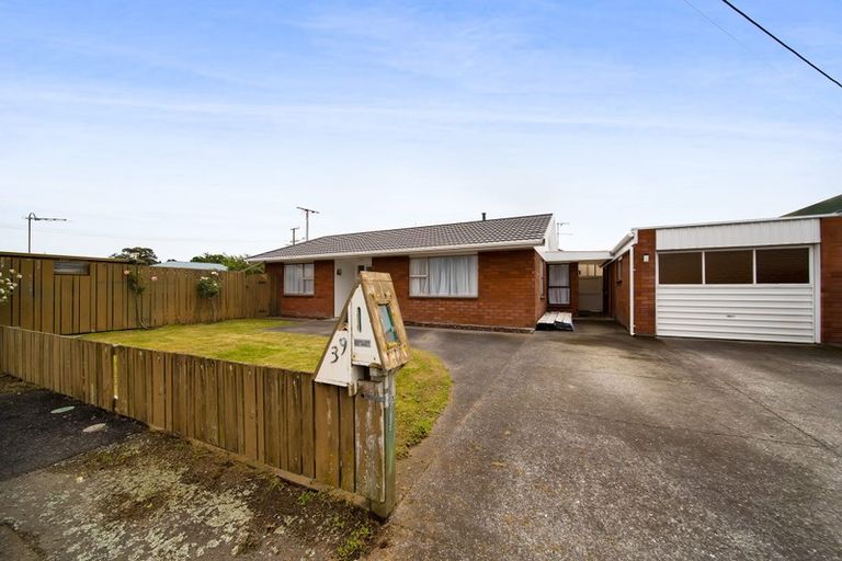 Photo of property in 39 Waihi Road, Hawera, 4610