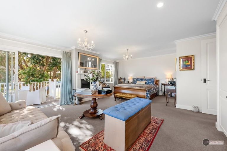 Photo of property in 10 Chestnut Grove, Maungaraki, Lower Hutt, 5010