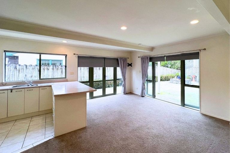 Photo of property in 151c Colwill Road, Massey, Auckland, 0614