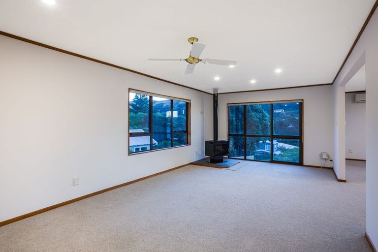 Photo of property in 8 Pukerua Beach Road, Pukerua Bay, 5026