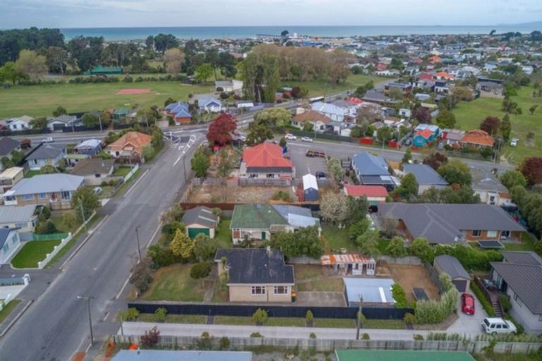 Photo of property in 17 Rawson Street, New Brighton, Christchurch, 8083