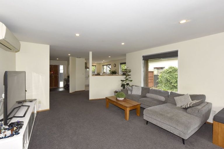 Photo of property in 7 Dinton Street, Russley, Christchurch, 8042